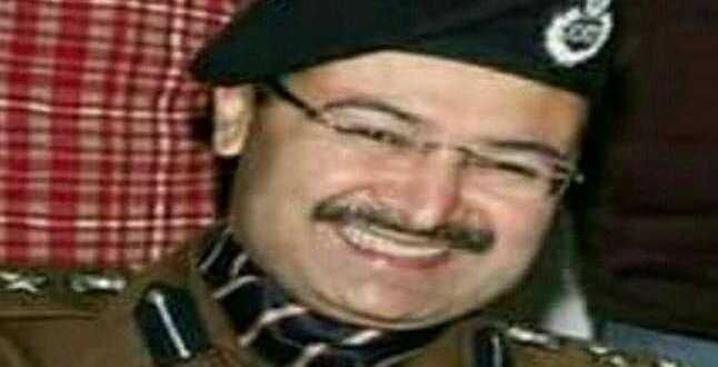 योगीराज: भाजपा की गुंडई पर सहारनपुर एसएसपी ने लगाई मुहर, कहा, सांसद ने मेरे घर पर हमला कराया योगीराज: भाजपा की गुंडई पर सहारनपुर एसएसपी ने लगाई मुहर, कहा, सांसद ने मेरे घर पर हमला कराया