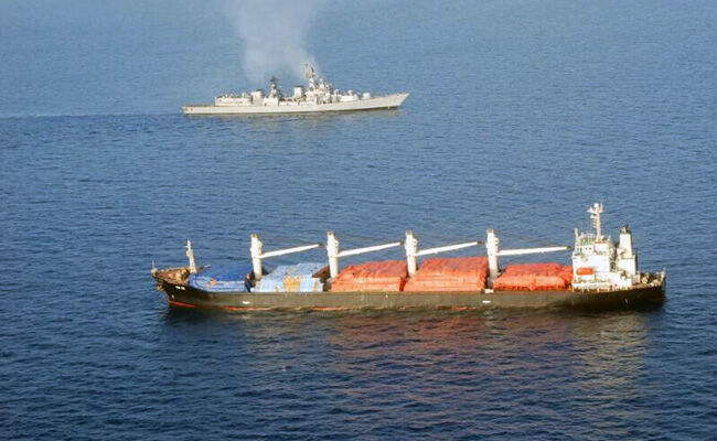 भारतीय-चीनी नेवी ने मिलकर समुद्री लुटेरों का हमला नाकाम किया