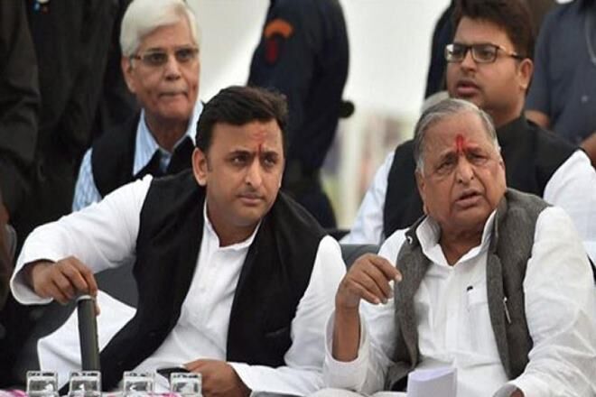 लखनऊ: मुलायम-अखिलेश के बयानों की फर्जी कटिंग FB पर डालने पर दर्ज हुई प्राथमिकी लखनऊ: मुलायम-अखिलेश के बयानों की फर्जी कटिंग FB पर डालने पर दर्ज हुई प्राथमिकी