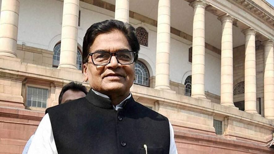 अविश्वास प्रस्ताव के सवाल पर क्यों रामगोपाल ने खुद को दे डाली गाली? अविश्वास प्रस्ताव के सवाल पर क्यों रामगोपाल ने खुद को दे डाली गाली?