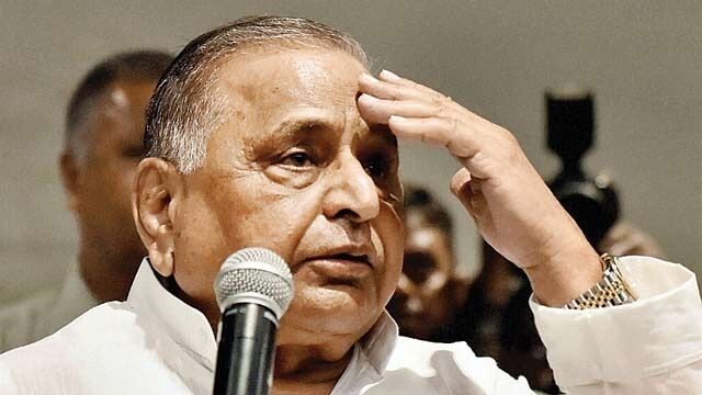 मुलायम का युटर्न: कहा शिवपाल ने सिर्फ बयान दिया है, जल्द मना लूंगा: पढ़ें पूरी खबर मुलायम का युटर्न: कहा शिवपाल ने सिर्फ बयान दिया है, जल्द मना लूंगा: पढ़ें पूरी खबर