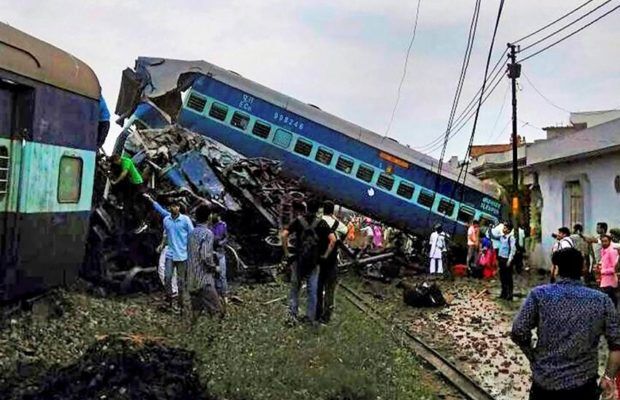 उत्कल एक्सप्रेस हादसा LIVE: 23 की मौत, 100 घायल, पटरी की मरम्मत का काम शुरू उत्कल एक्सप्रेस हादसा LIVE: 23 की मौत, 100 घायल, पटरी की मरम्मत का काम शुरू