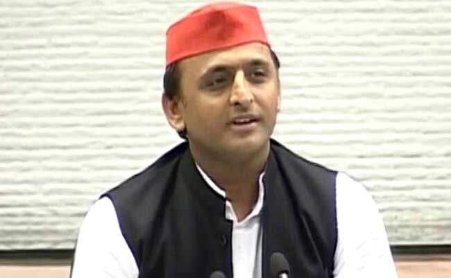 सदस्यता अभियान कार्यक्रम में अखिलेश बोले, झूठ के खिलाफ गठबंधन को तैयार सदस्यता अभियान कार्यक्रम में अखिलेश बोले, झूठ के खिलाफ गठबंधन को तैयार