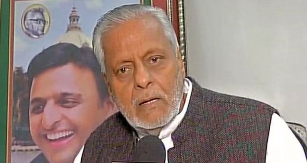 सपा का भाजपा पर हमला, कहा- प्रदेश में अराजकता का माहौल, सरकार ने गुंडों के हाथ में गिरवी रखा कानून सपा का भाजपा पर हमला, कहा- प्रदेश में अराजकता का माहौल, सरकार ने गुंडों के हाथ में गिरवी रखा कानून