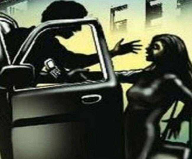 योगी राज: प्रदेश में कानून लाचार, पति के सामने 8 लोगों ने किया पत्नी का सामूहिक बलात्कार योगी राज: प्रदेश में कानून लाचार, पति के सामने 8 लोगों ने किया पत्नी का सामूहिक बलात्कार