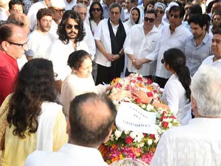भाजपा सांसद  विनोद खन्ना के अंतिम संस्कार में नहीं पंहुचा कोई भाजपा नेता:पढ़ें पूरी खबर