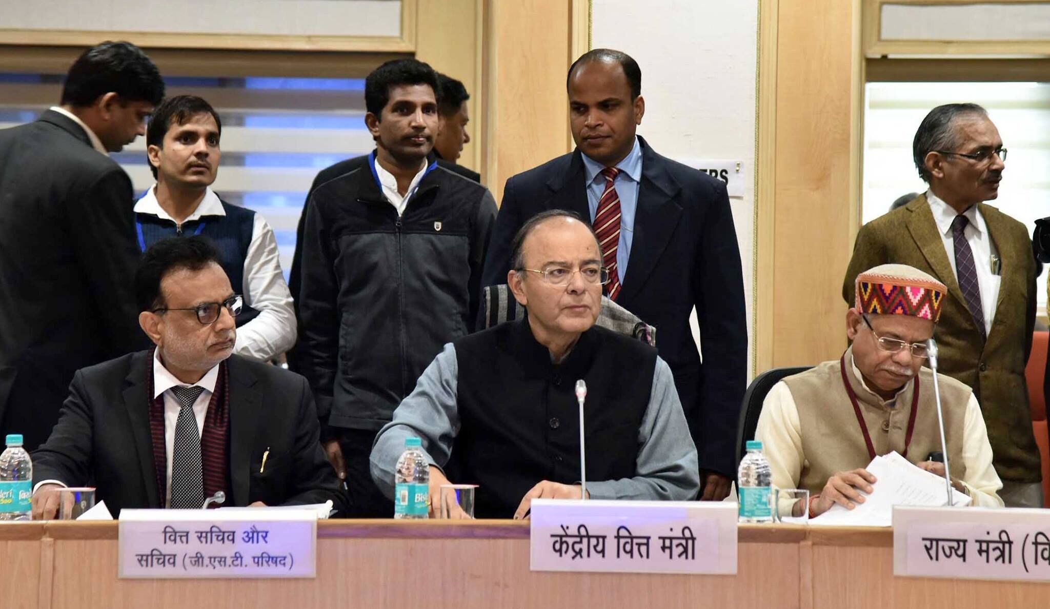 GST में सरकार ने किये कई बदलाव फिर भी आम आदमी से राहत दूर