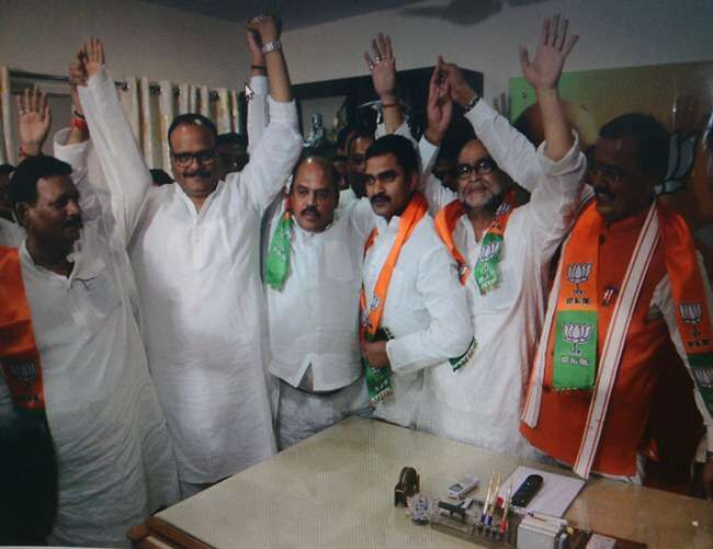 यशवंत सिंह के साथ बुक्कल नवाब व जयवीर सिंह भाजपा में शामिल! यशवंत सिंह के साथ बुक्कल नवाब व जयवीर सिंह भाजपा में शामिल!