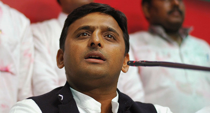 जानिए, किस पूर्व मंत्री ने दिया अखिलेश को झटका जानिए, किस पूर्व मंत्री ने दिया अखिलेश को झटका