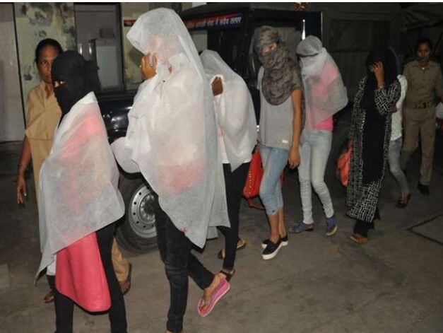 योगीराज: राजधानी लखनऊ में स्पा की आड़ में चल रहा था हाईप्रोफाइल सेक्स रैकेट का धंधा, हिरासत में पांच लड़कियां!